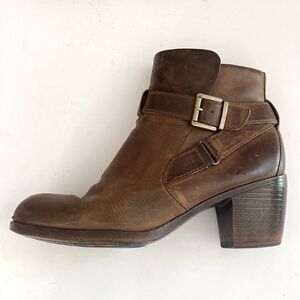 b.o.c. Born Brown Leather Ankle Buckle Heel Boots sz 10M Boho Coastal Cowgirl